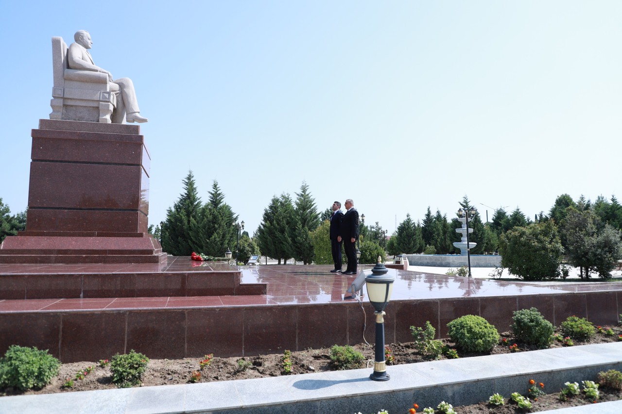 Xidmət rəisi vətəndaşların müraciətlərini dinlədi - FOTOLAR